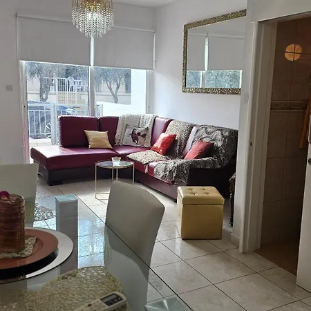 Alex's House * Strovolos