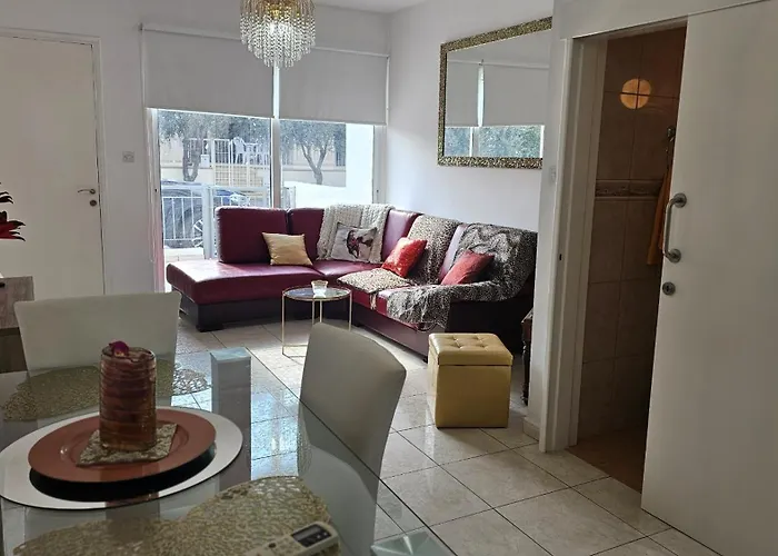 Alex's House * Strovolos